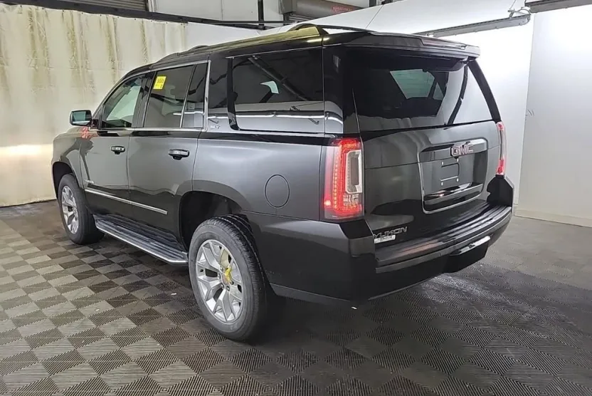 2018 Gmc Yukon SLT photo 1