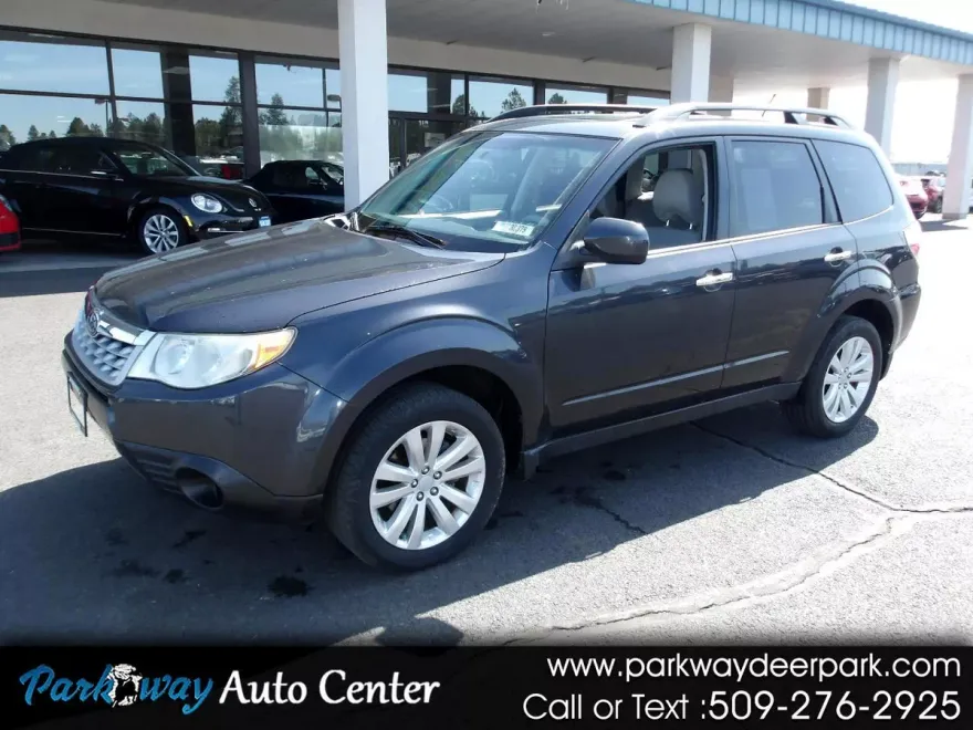 2012 Subaru Forester 2.5i Premium photo 1