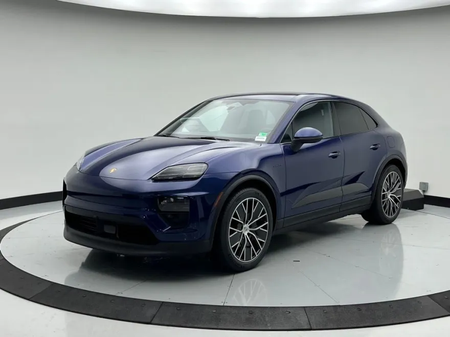2025 Porsche Macan 4 Electric photo 1