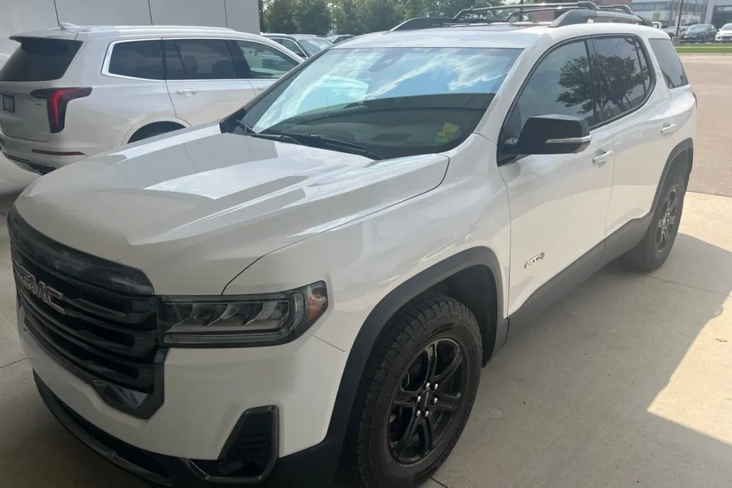 2023 Gmc Acadia AT4 photo 1