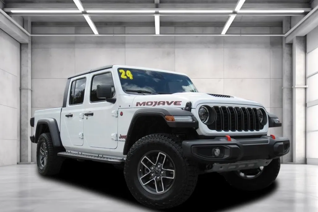 2024 Jeep Gladiator Mojave photo 1
