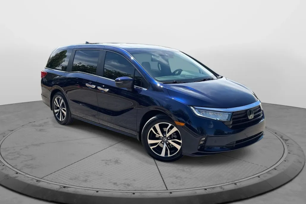 2024 Honda Odyssey Touring photo 1