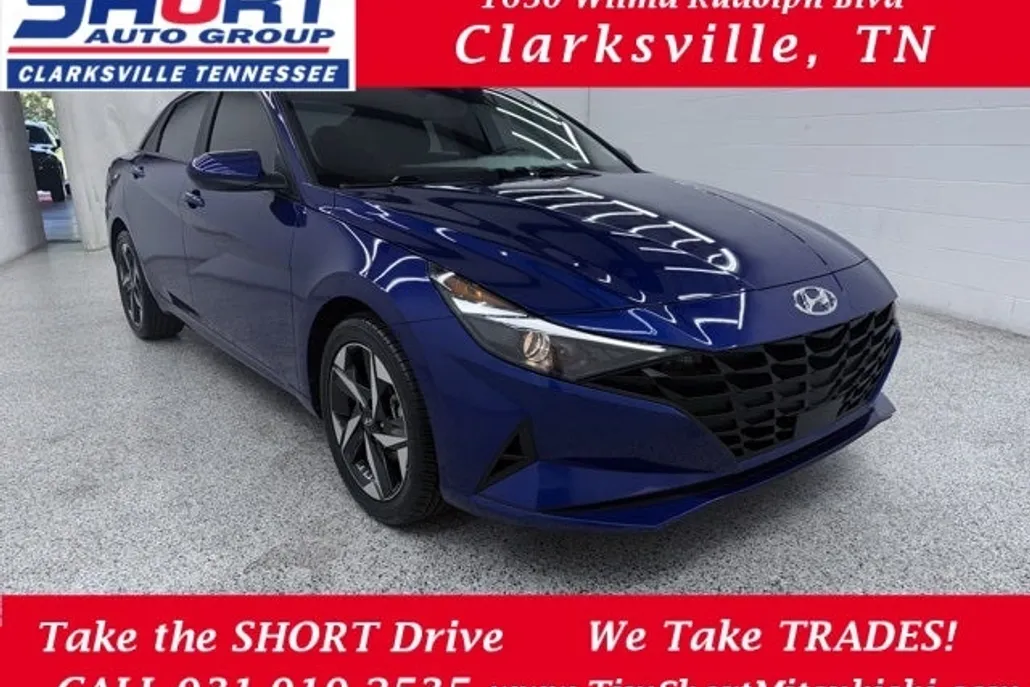 2023 Hyundai Elantra SEL photo 1