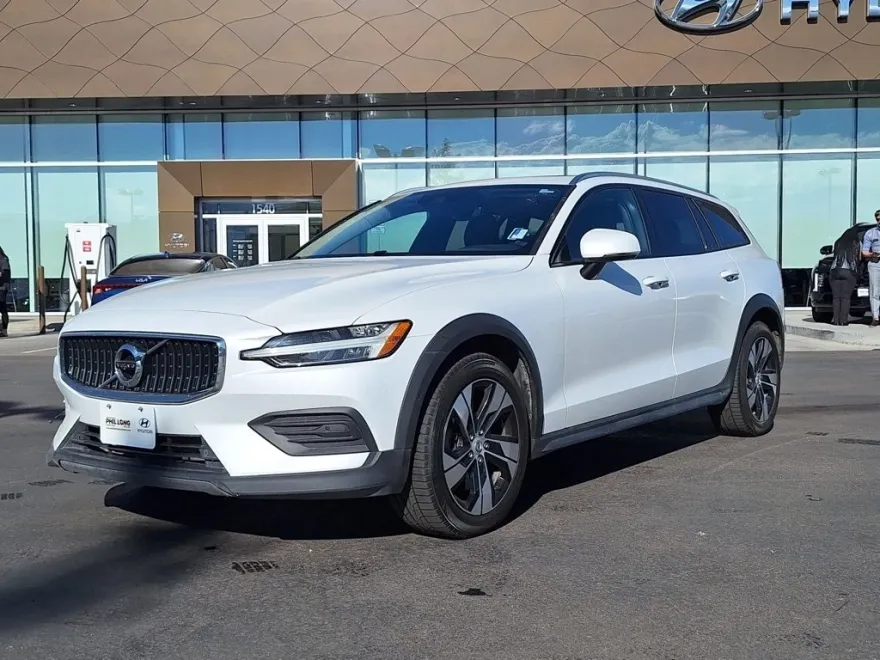 2020 Volvo V60 Cross Country T5 photo 1