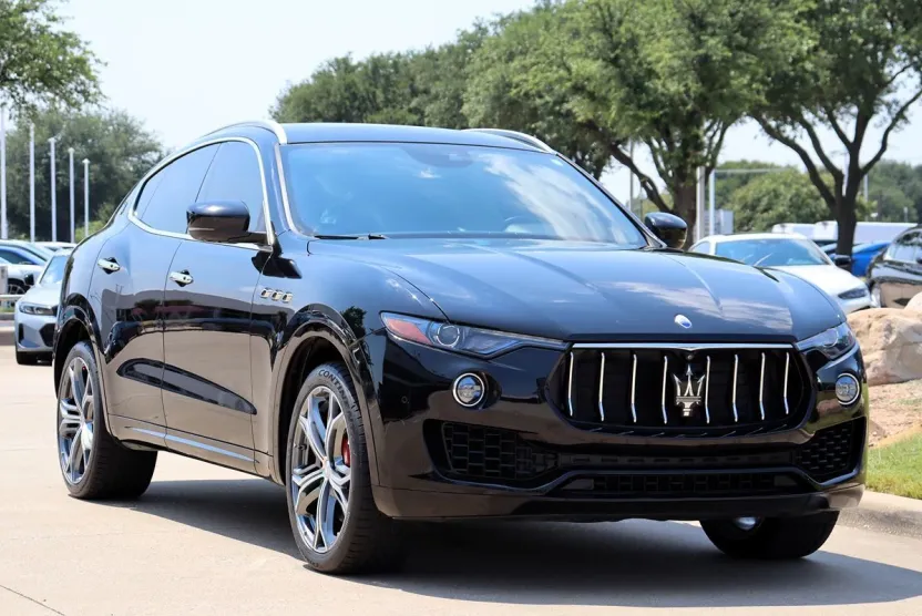 2019 Maserati Levante S photo 1