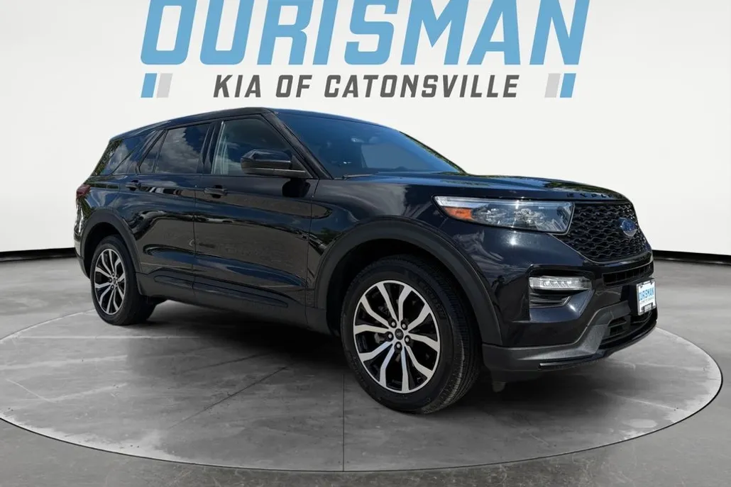 2022 Ford Explorer ST photo 1