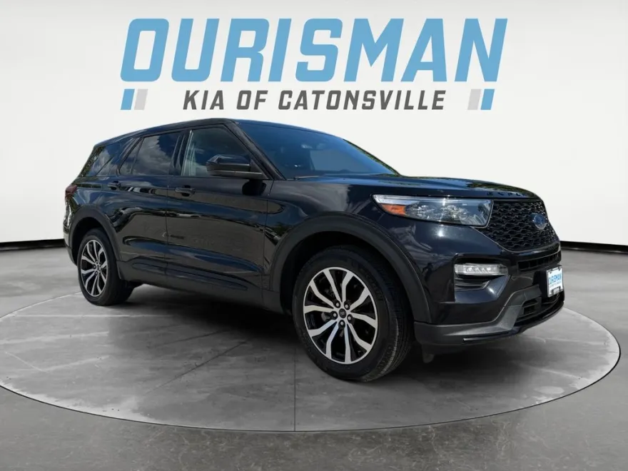 2022 Ford Explorer ST photo 1