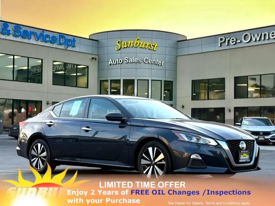 2022 Nissan Altima 2.5 SV photo 1
