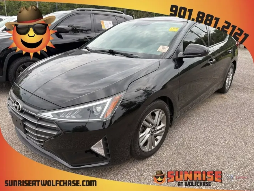 2020 Hyundai Elantra SEL photo 1