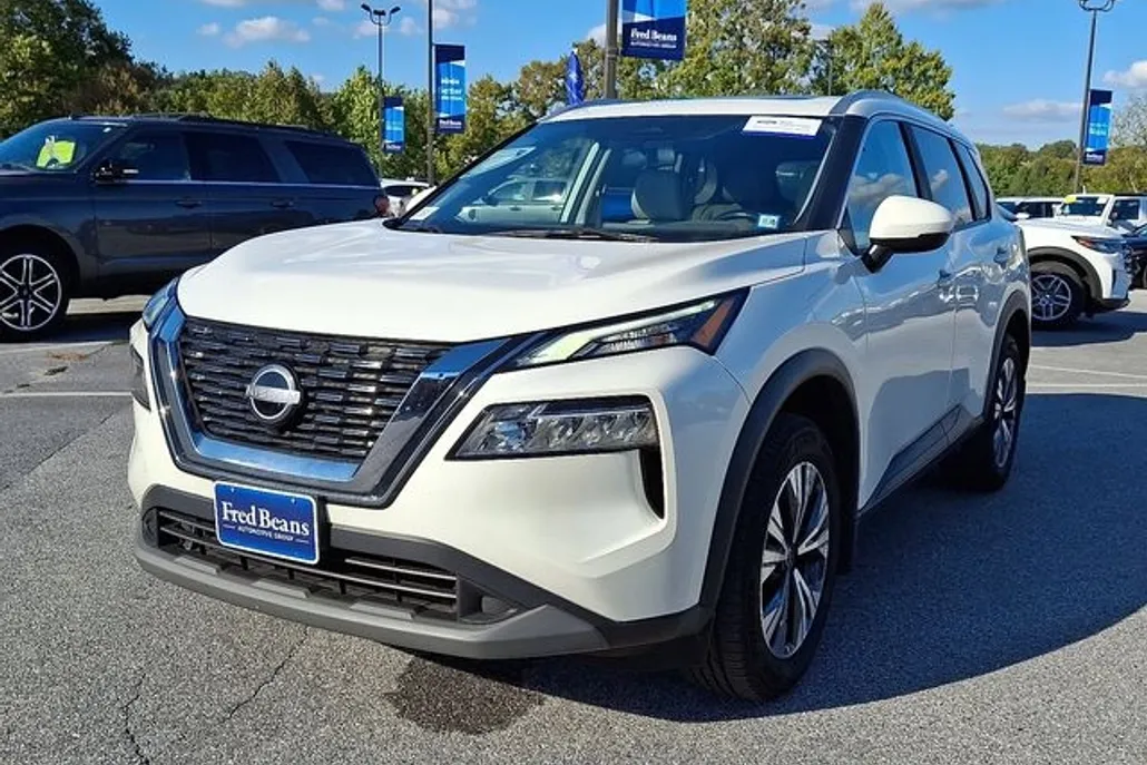 2023 Nissan Rogue SV photo 1