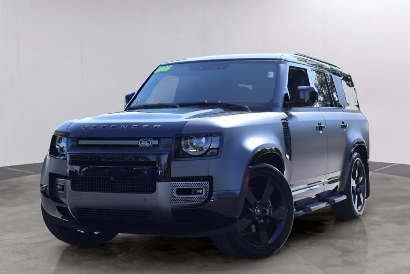 2025 Land Rover Defender 130 V8 photo 1