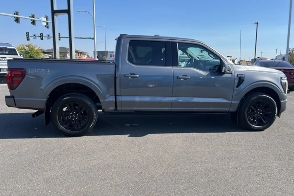 2024 Ford F-150 Platinum photo 1