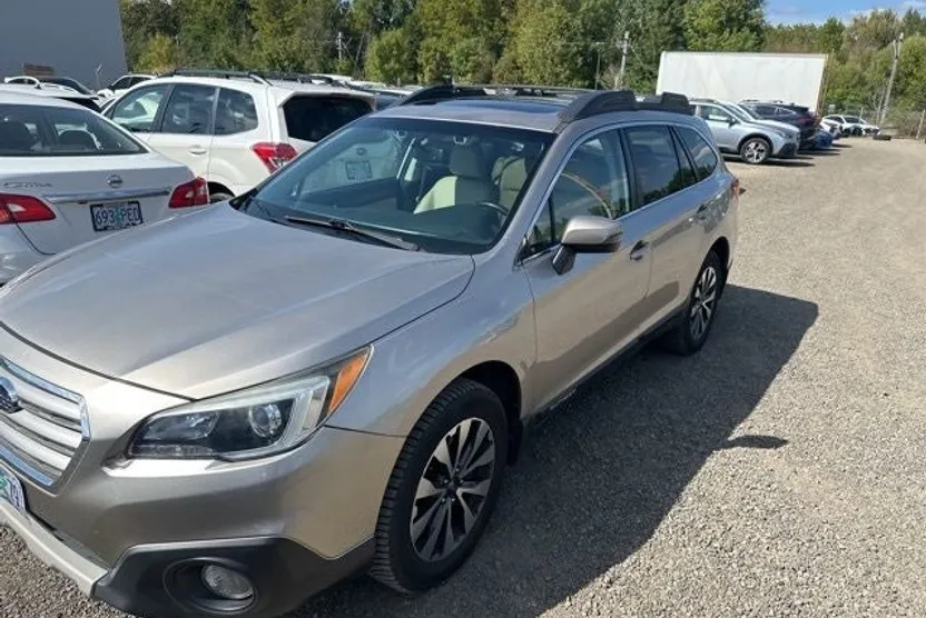2016 Subaru Outback 2.5i Limited photo 1