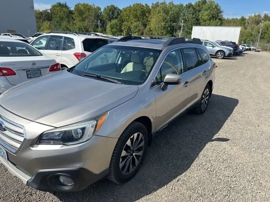 2016 Subaru Outback 2.5i Limited photo 1