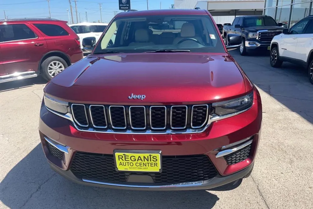 2022 Jeep Grand Cherokee Limited photo 1