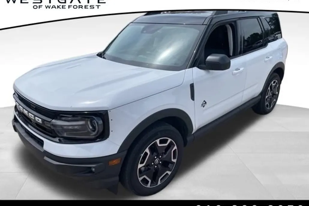2021 Ford Bronco Sport Outer Banks photo 1