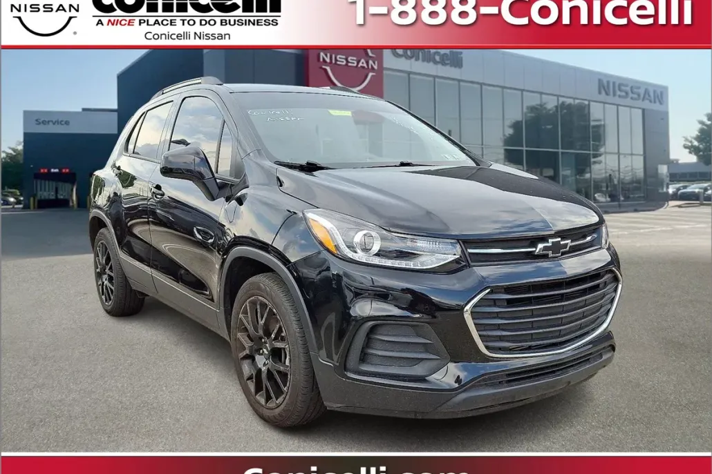 2022 Chevrolet Trax LT photo 1