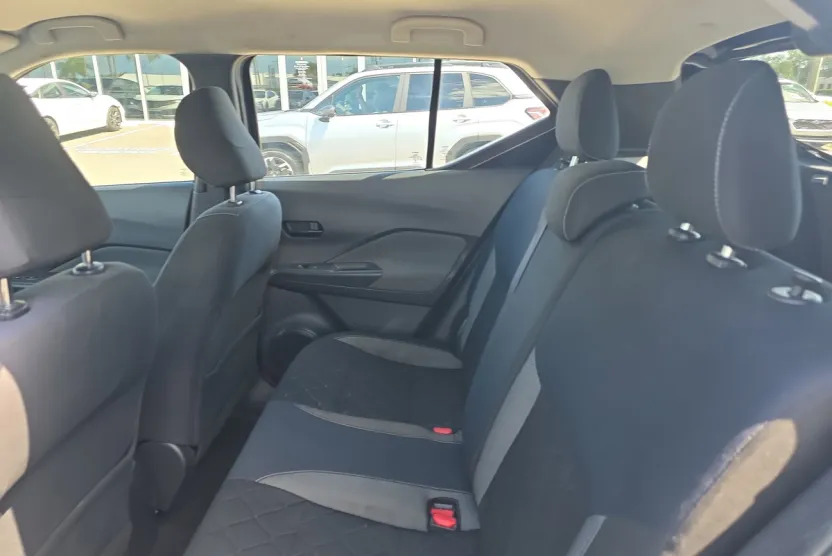 2019 Nissan Kicks S photo 1