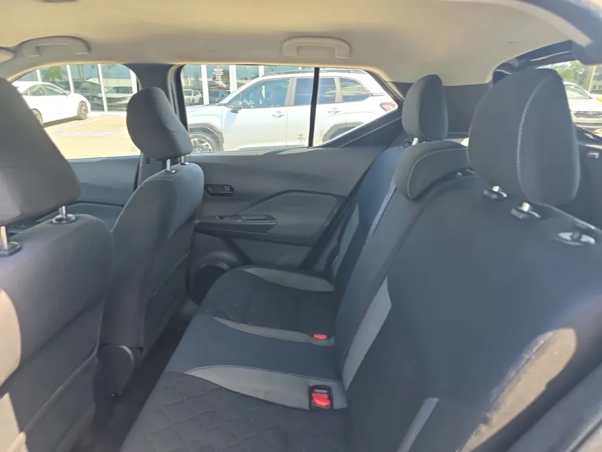 2019 Nissan Kicks S photo 1