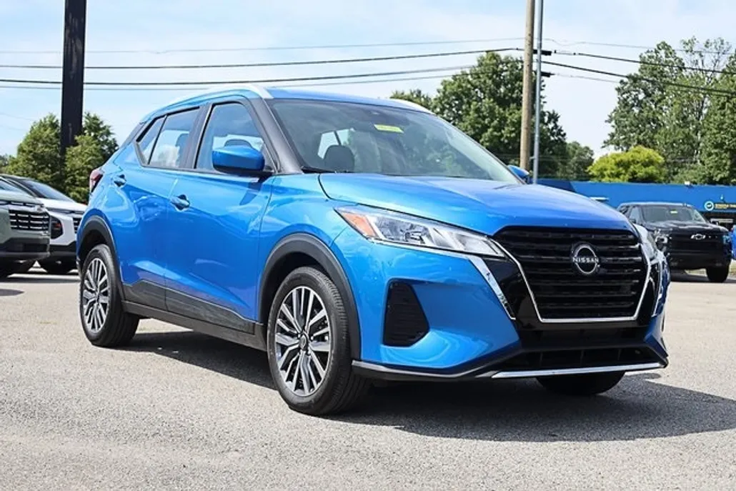 2024 Nissan Kicks SV photo 1