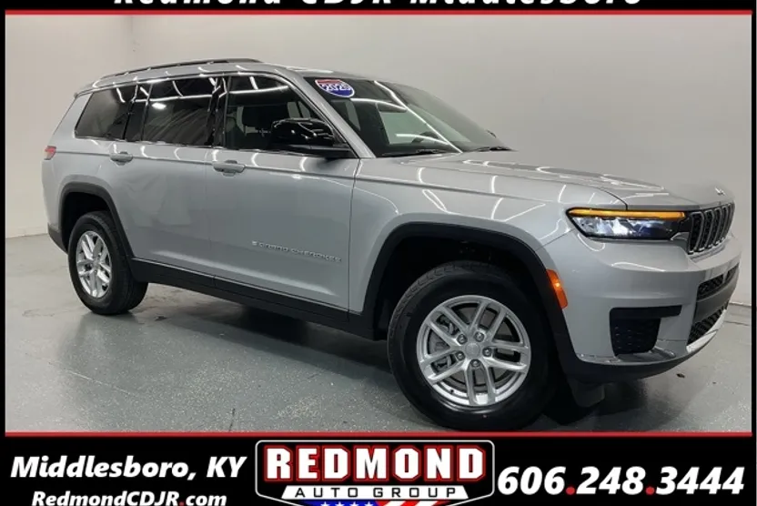2025 Jeep Grand Cherokee Laredo photo 1
