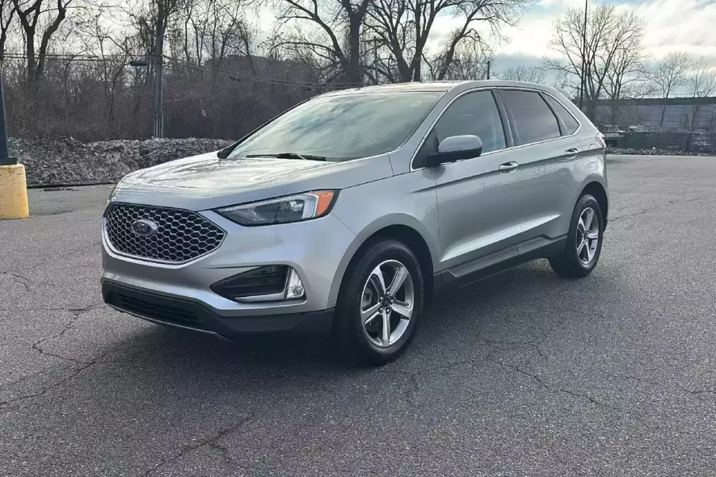 2024 Ford Edge SEL photo 1