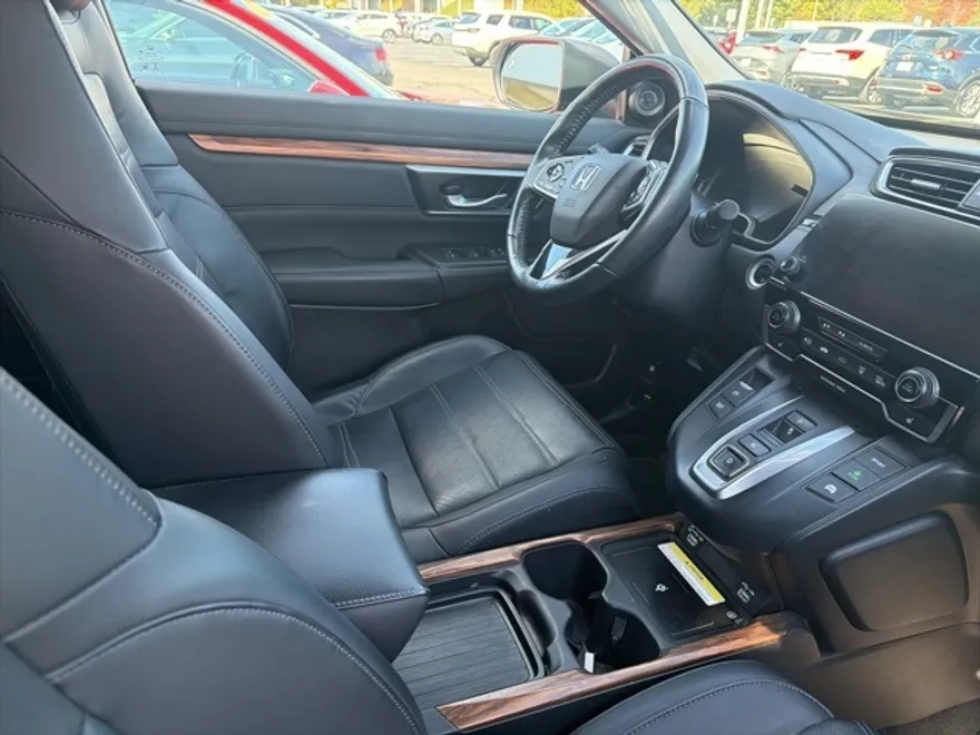 2021 Honda CR-V Hybrid Touring photo 1