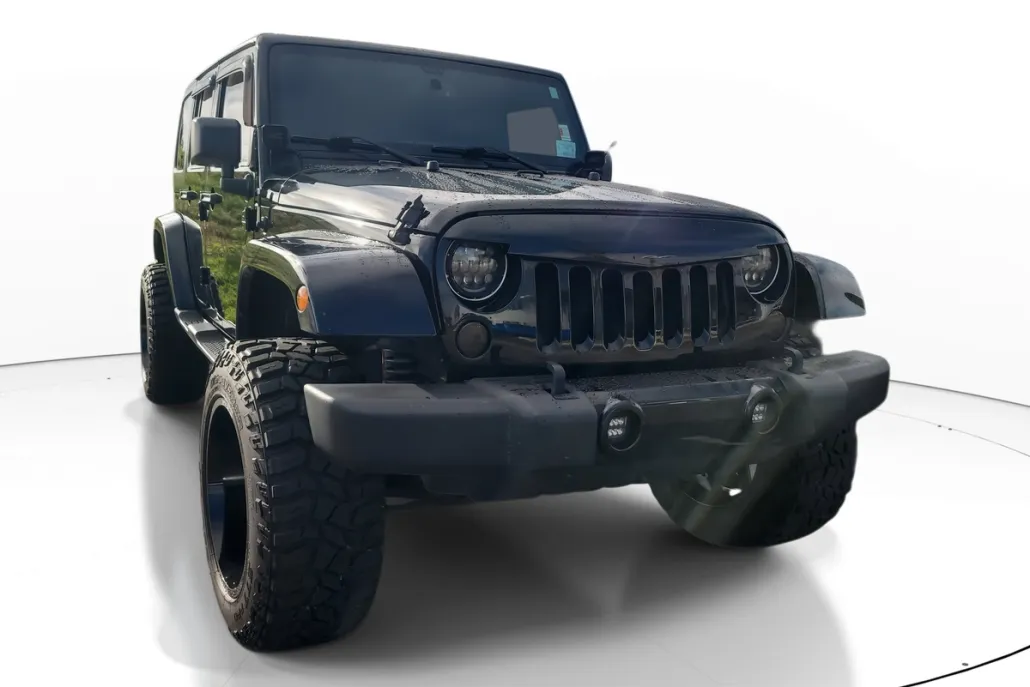 2016 Jeep Wrangler Unlimited Sahara photo 1