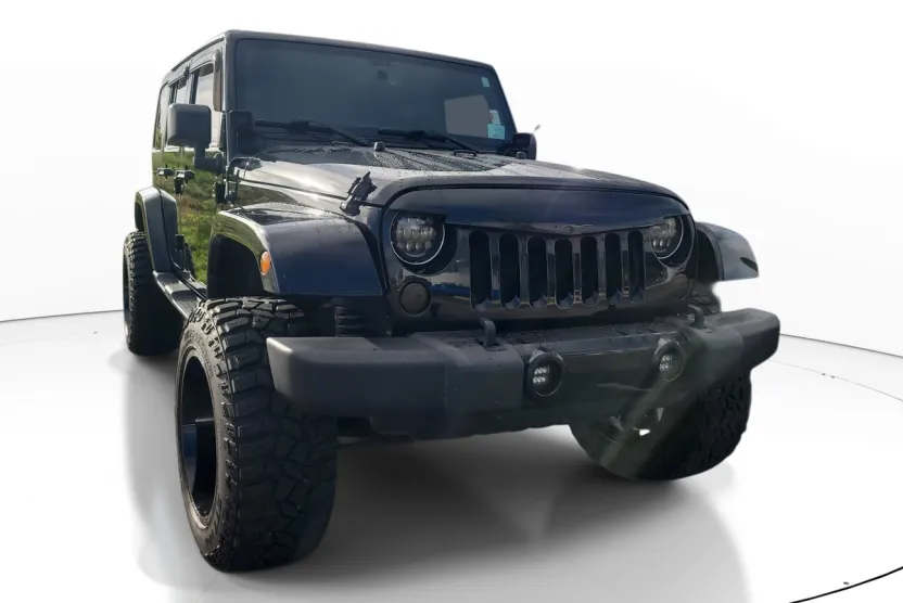 2016 Jeep Wrangler Unlimited Sahara photo 1