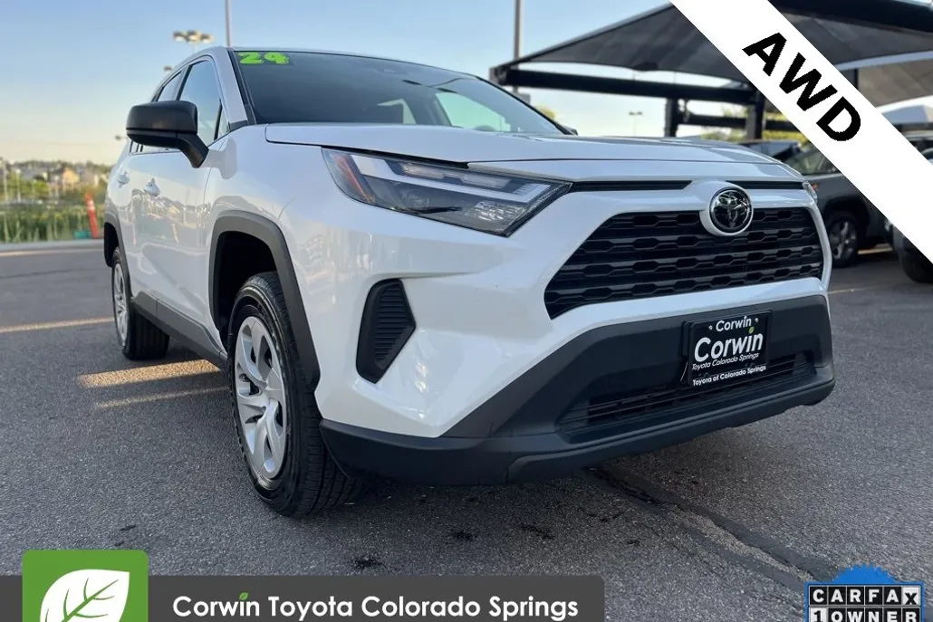 2024 Toyota RAV4 LE photo 1