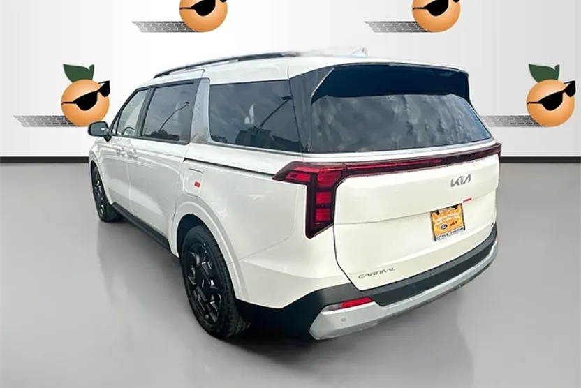 2026 Kia Carnival EX photo 1