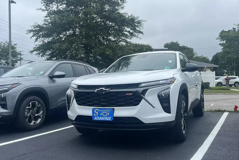 2025 Chevrolet Trax photo 1