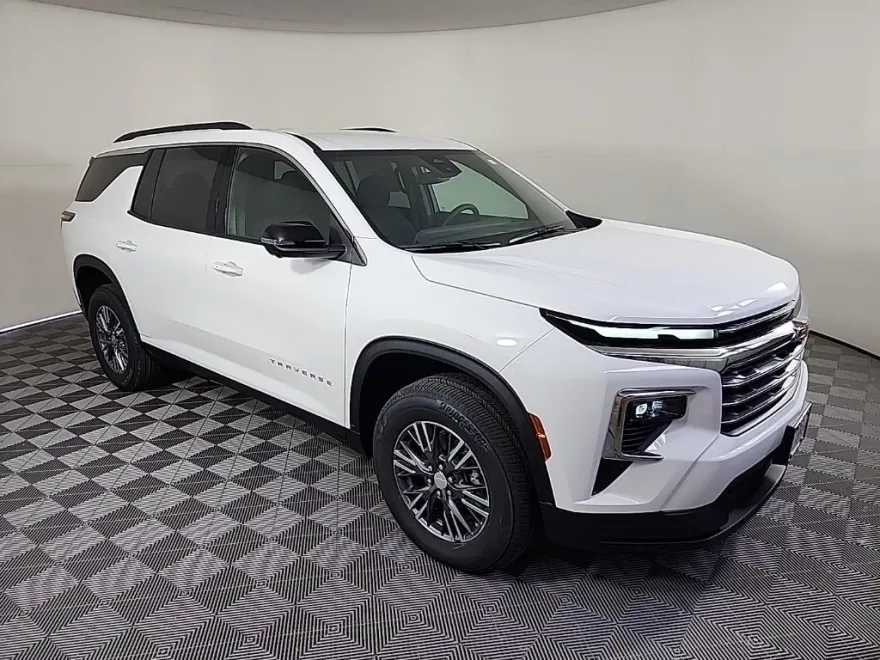 2025 Chevrolet Traverse photo 1