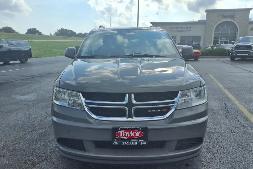 2020 Dodge Journey SE photo 1