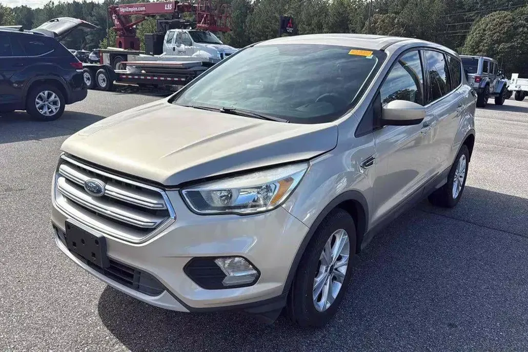 2017 Ford Escape SE photo 1