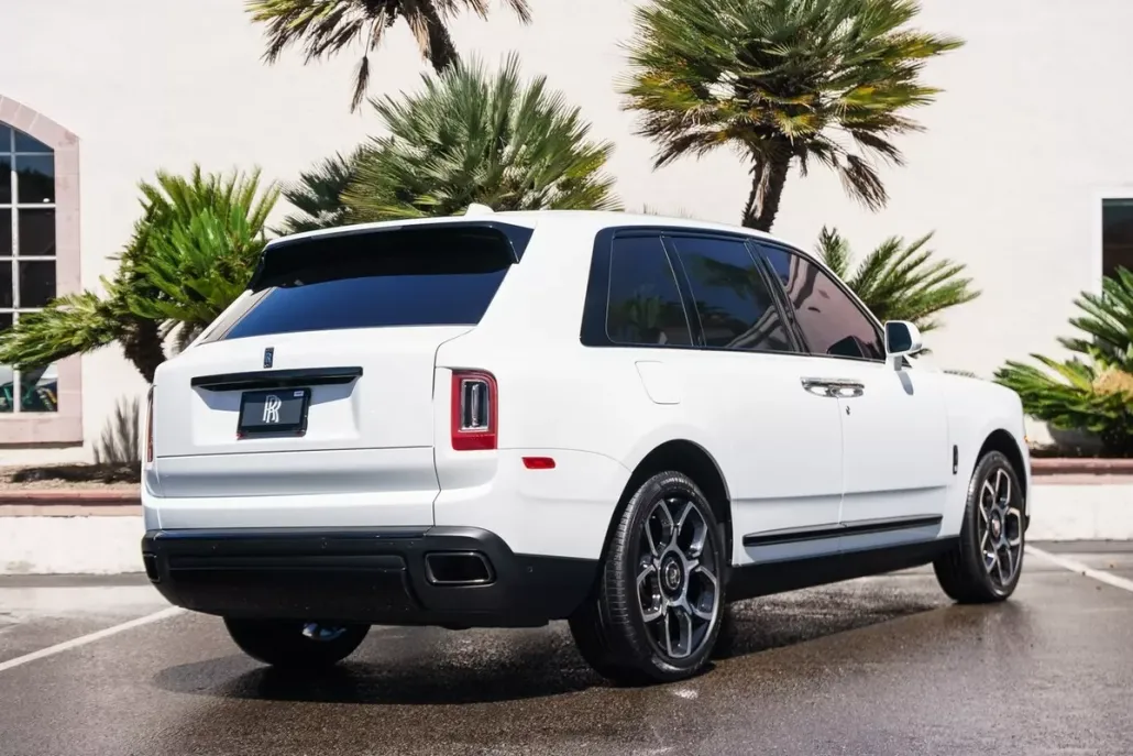 2023 Rolls Royce Cullinan Black Badge photo 1