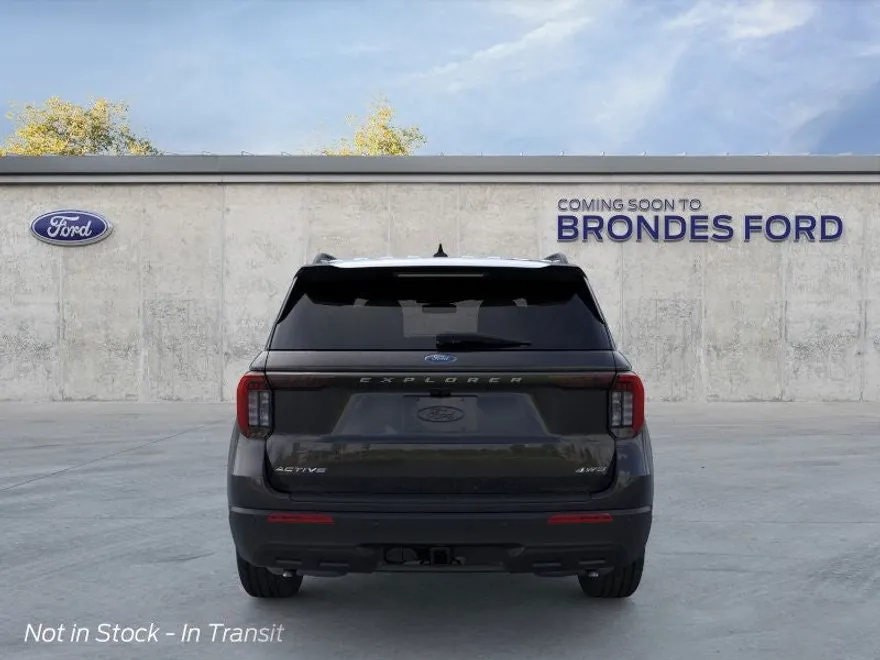 2025 Ford Explorer photo 1