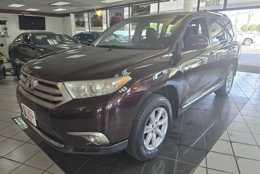 2013 Toyota Highlander SE Sport photo 1