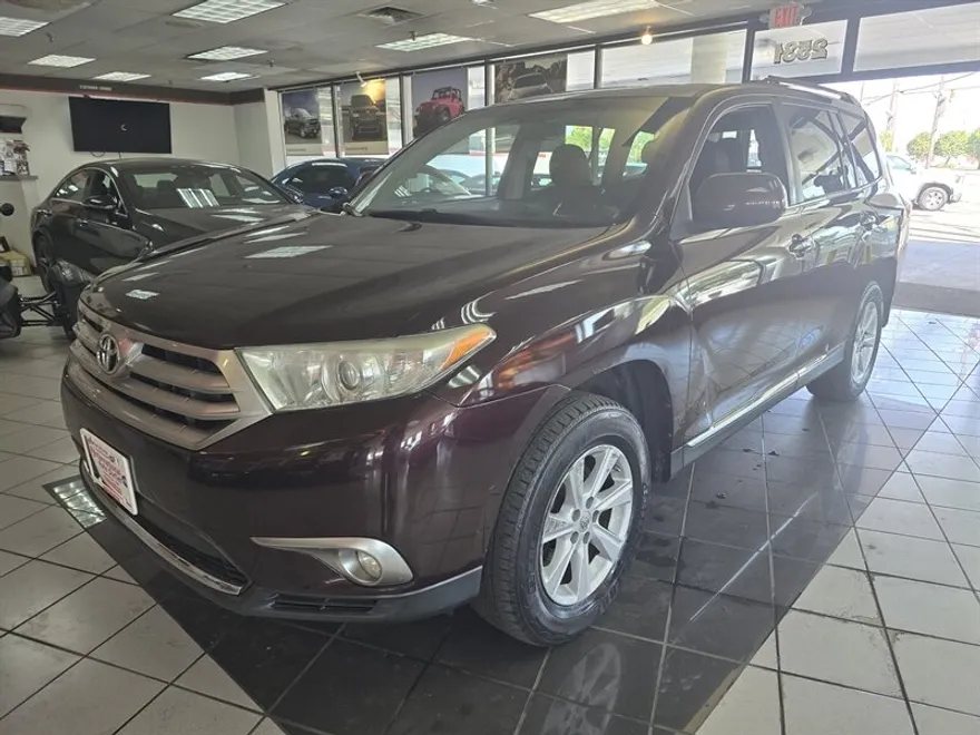 2013 Toyota Highlander SE Sport photo 1