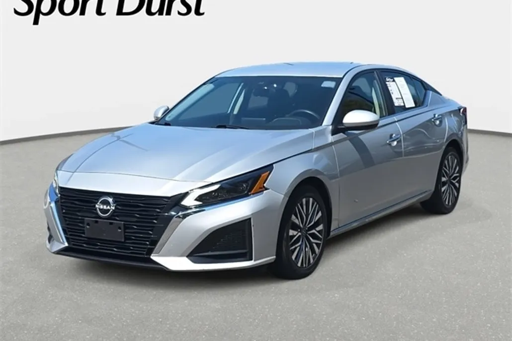 2023 Nissan Altima 2.5 SV photo 1