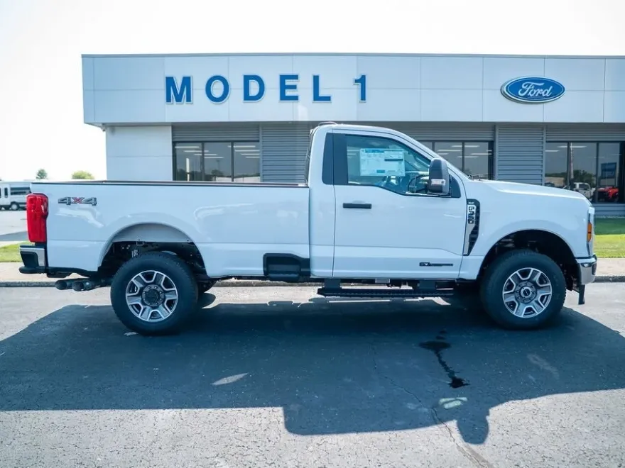 2025 Ford F-350 XLT photo 1