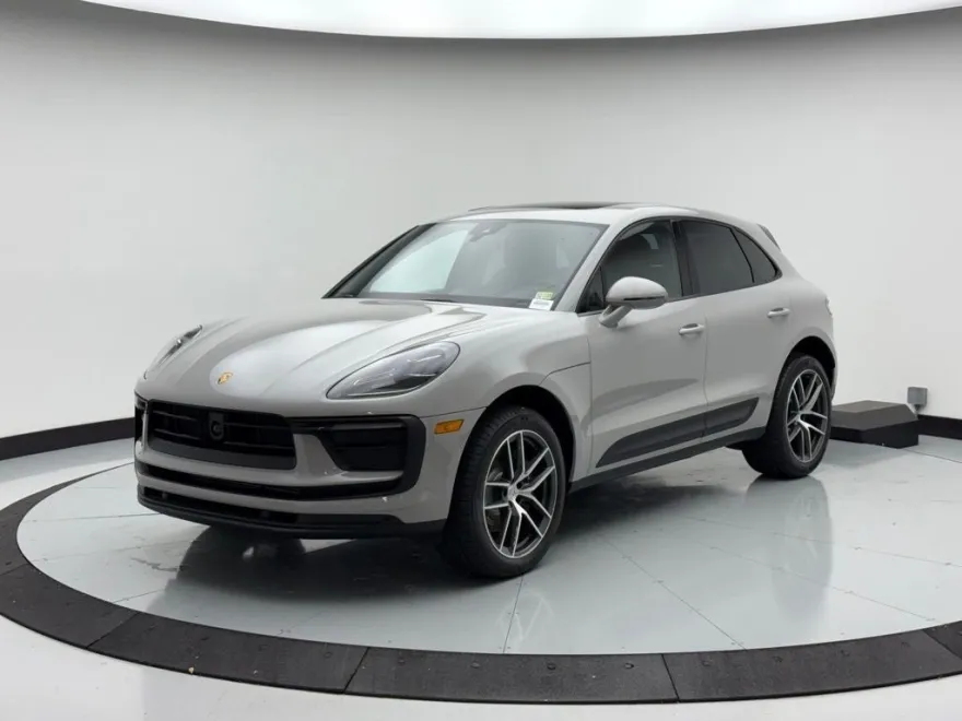 2025 Porsche Macan Base photo 1