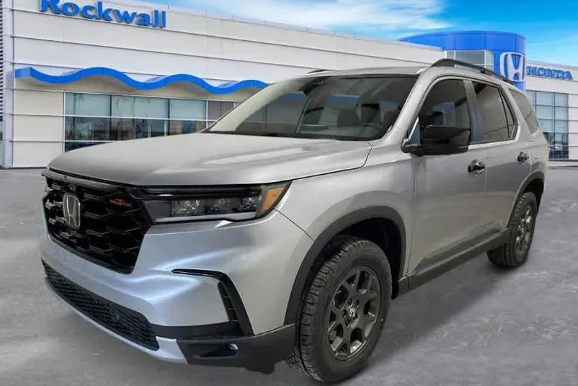 2025 Honda Pilot TrailSport photo 1