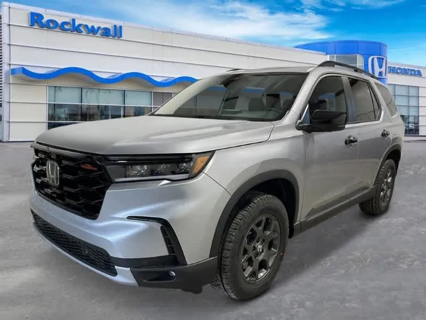 2025 Honda Pilot TrailSport photo 1