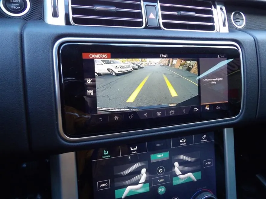 2018 Land Rover Range Rover HSE photo 20