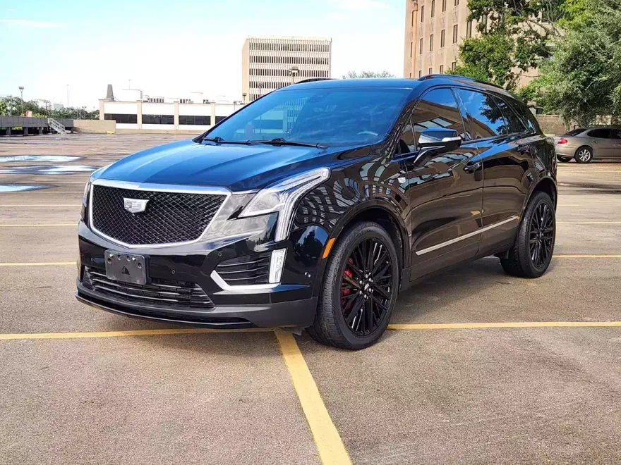 2022 Cadillac XT5 Sport photo 1