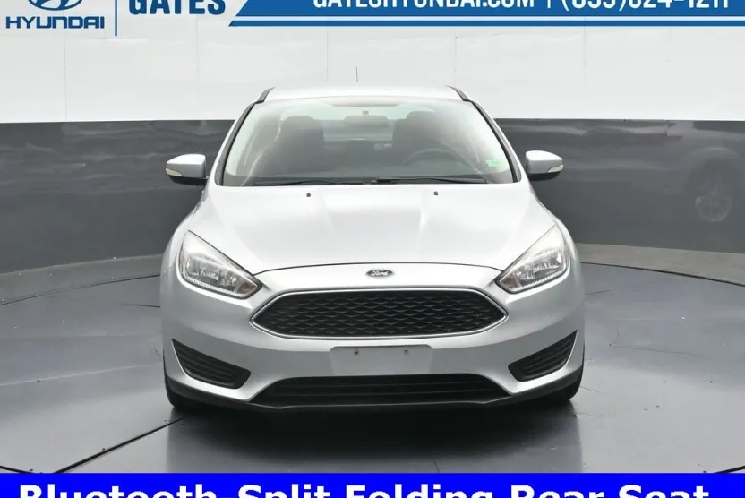2016 Ford Focus SE photo 1
