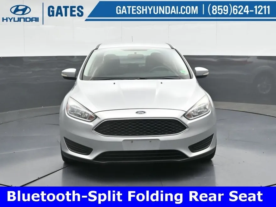 2016 Ford Focus SE photo 1