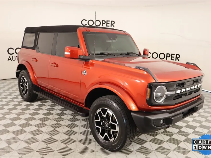 2023 Ford Bronco Outer Banks photo 1