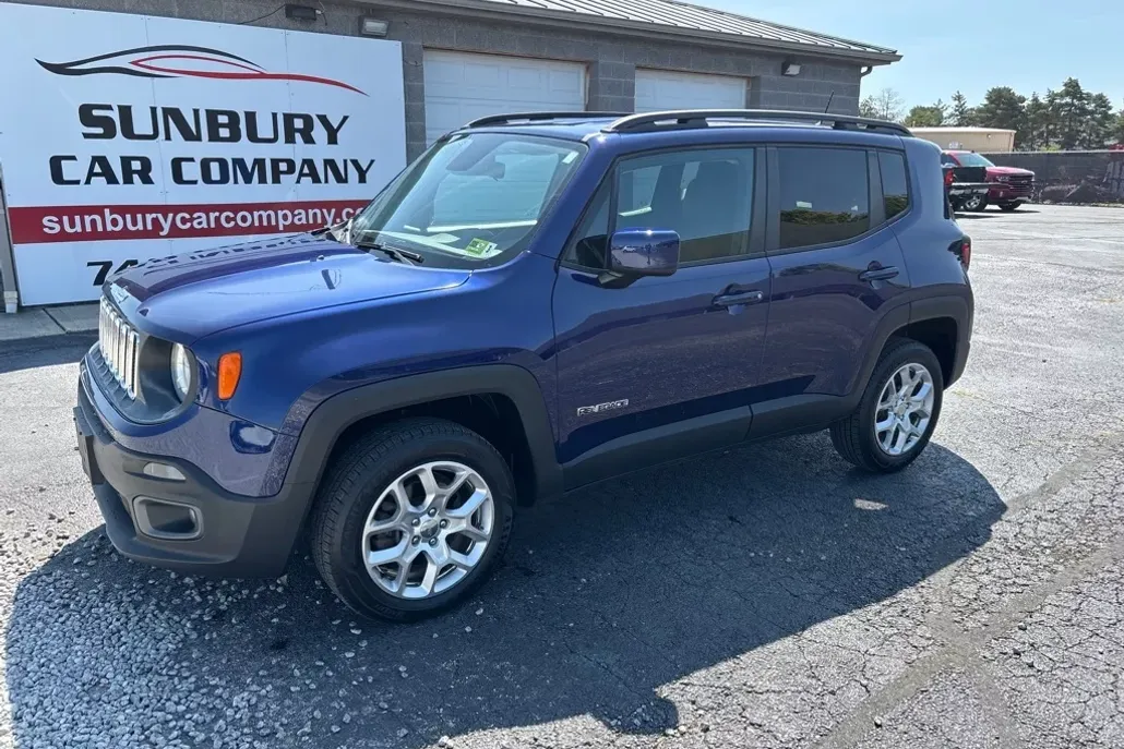 2016 Jeep Renegade Latitude photo 1